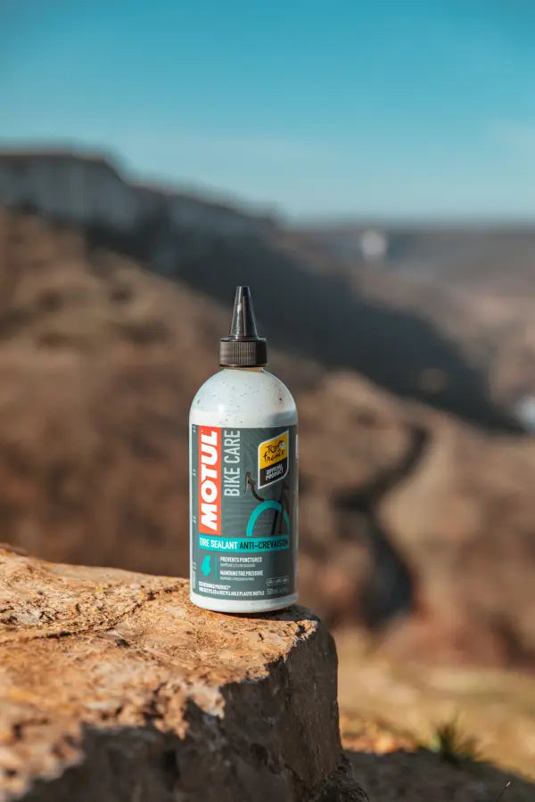 MOTUL TUBELESS TIRE SEALANT TOUR DE FRANCE